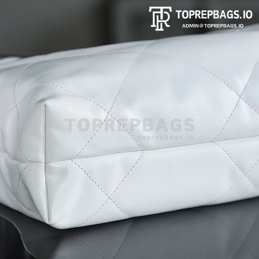 i1748067442726_3609_0_4 Chanel 22 Bag in White