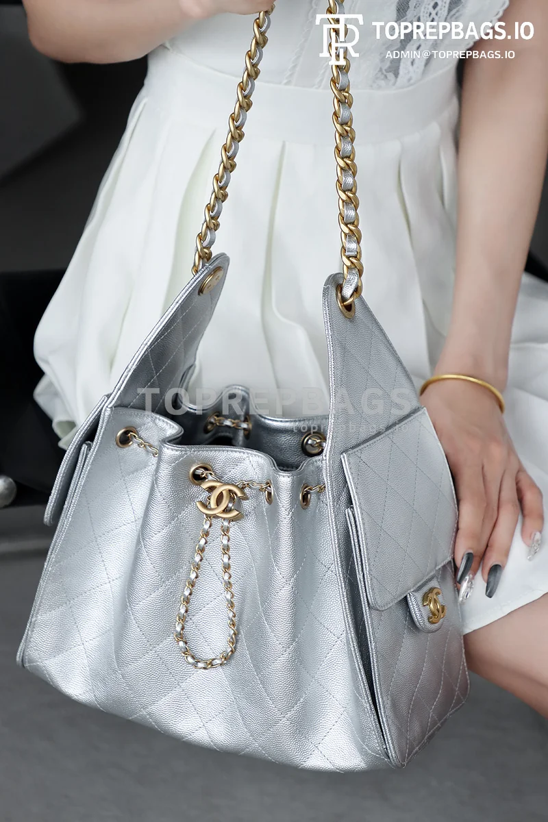 i1749194510944_2384_0_7 Chanel 25 Bag Small Hobo in , !
