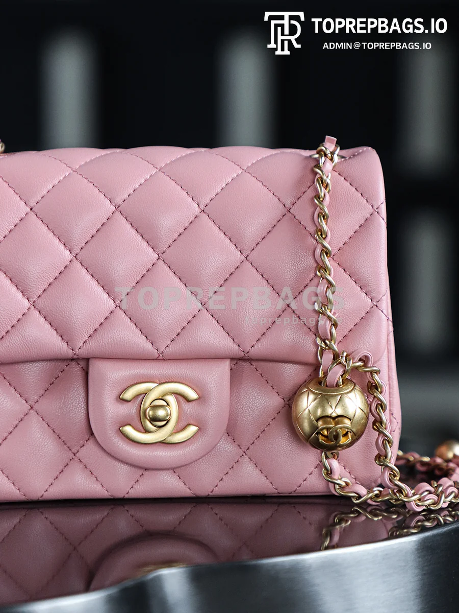 i1750140863008_194_0_8 Chanel Pearl Crush Square Mini in Pink