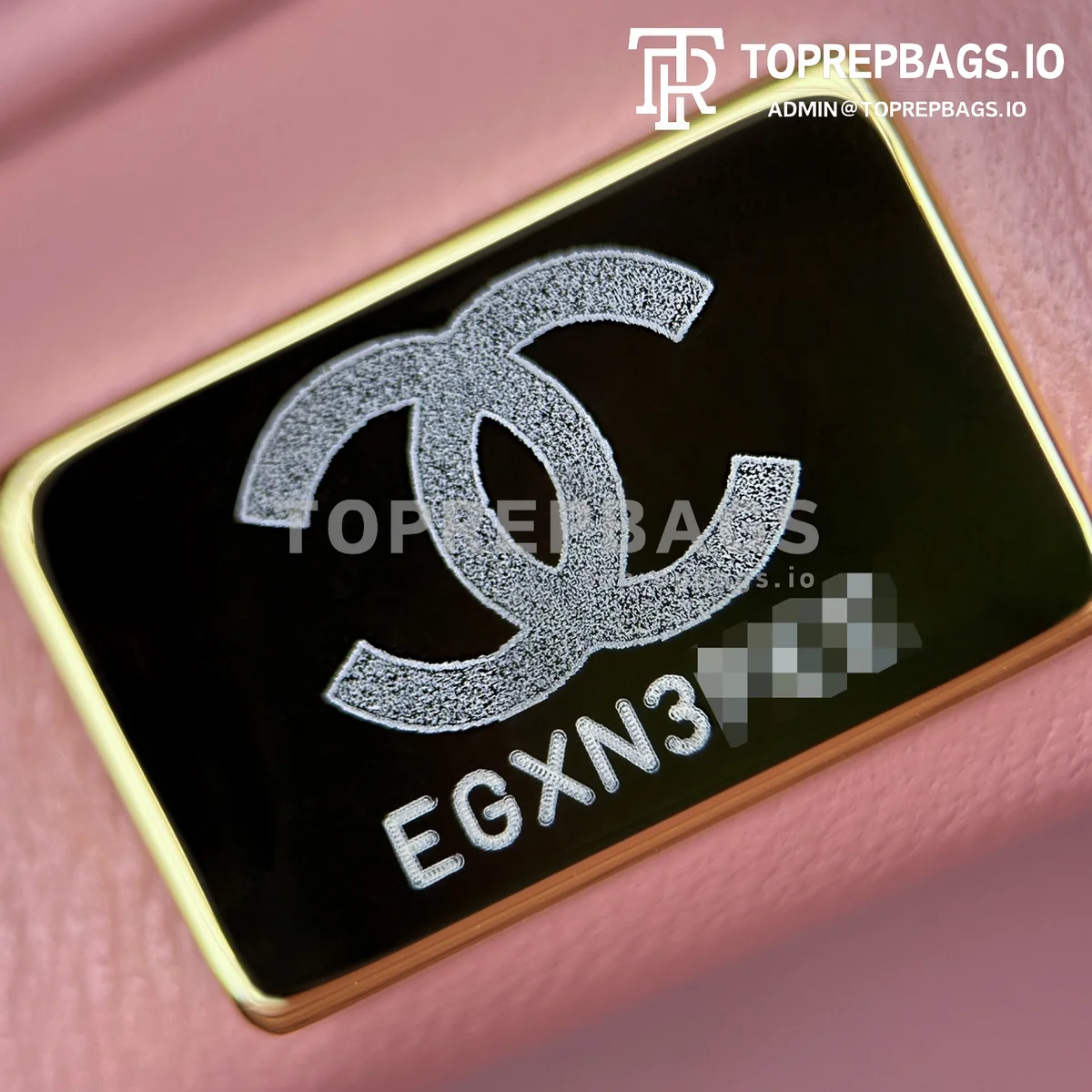 i1750141188097_4429_0_8 Chanel Pearl Crush Square Mini in Pink