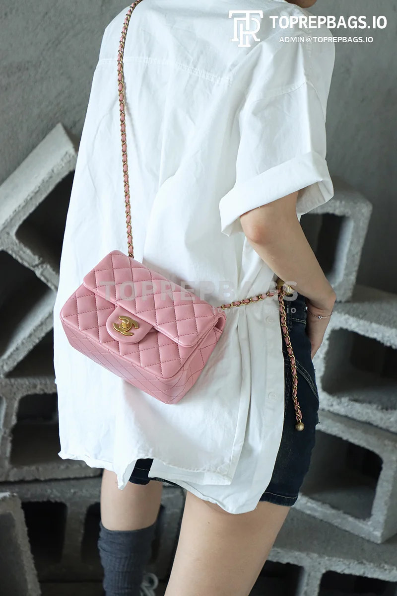i1750141335195_1405_0_1 Chanel Pearl Crush Square Mini in Pink