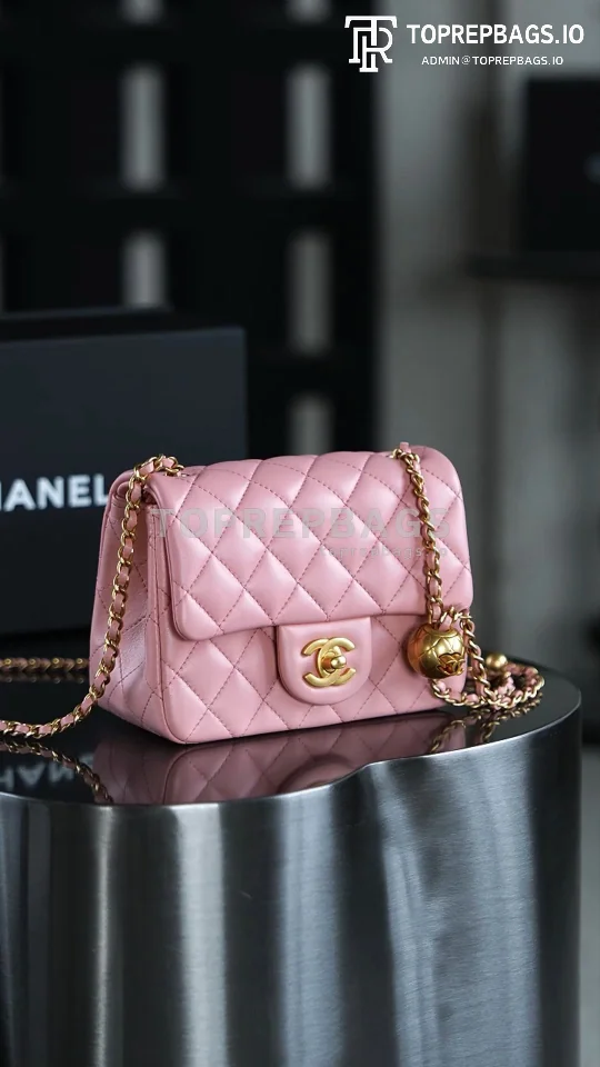 i1750141411894_6844_0_0 Chanel Pearl Crush Square Mini in Pink