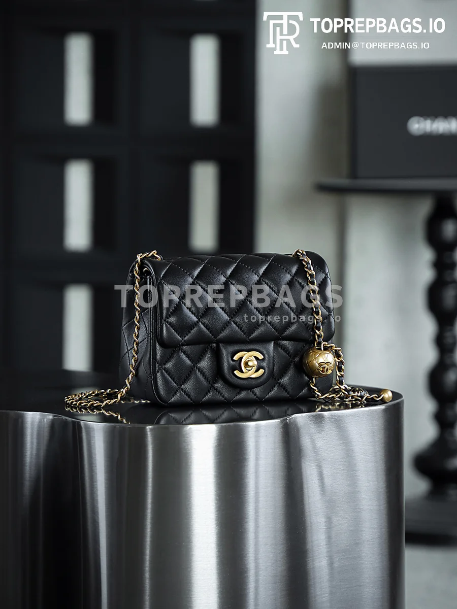 i1750146677782_47_0_1 Chanel Pearl Crush Square Mini in Black