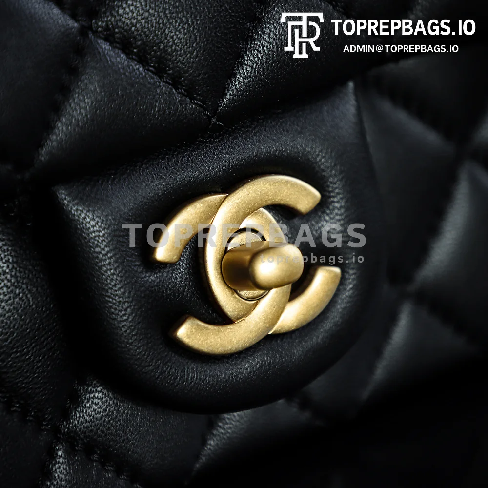 i1750146814260_8920_0_8 Chanel Pearl Crush Square Mini in Black