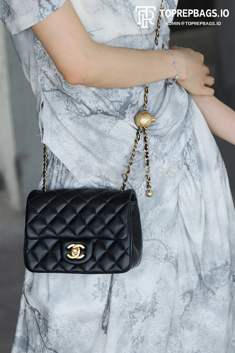 i1750148427509_4660_0_1 Chanel Pearl Crush Square Mini in Black