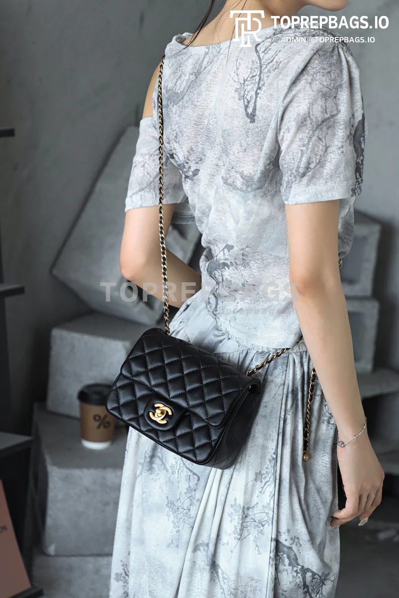 i1750148428422_5291_0_8 Chanel Pearl Crush Square Mini in Black