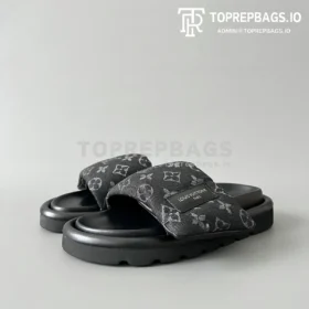 i1750768617508_9993_0_0 Louis Vuitton Pool Pillow Comfort in Black