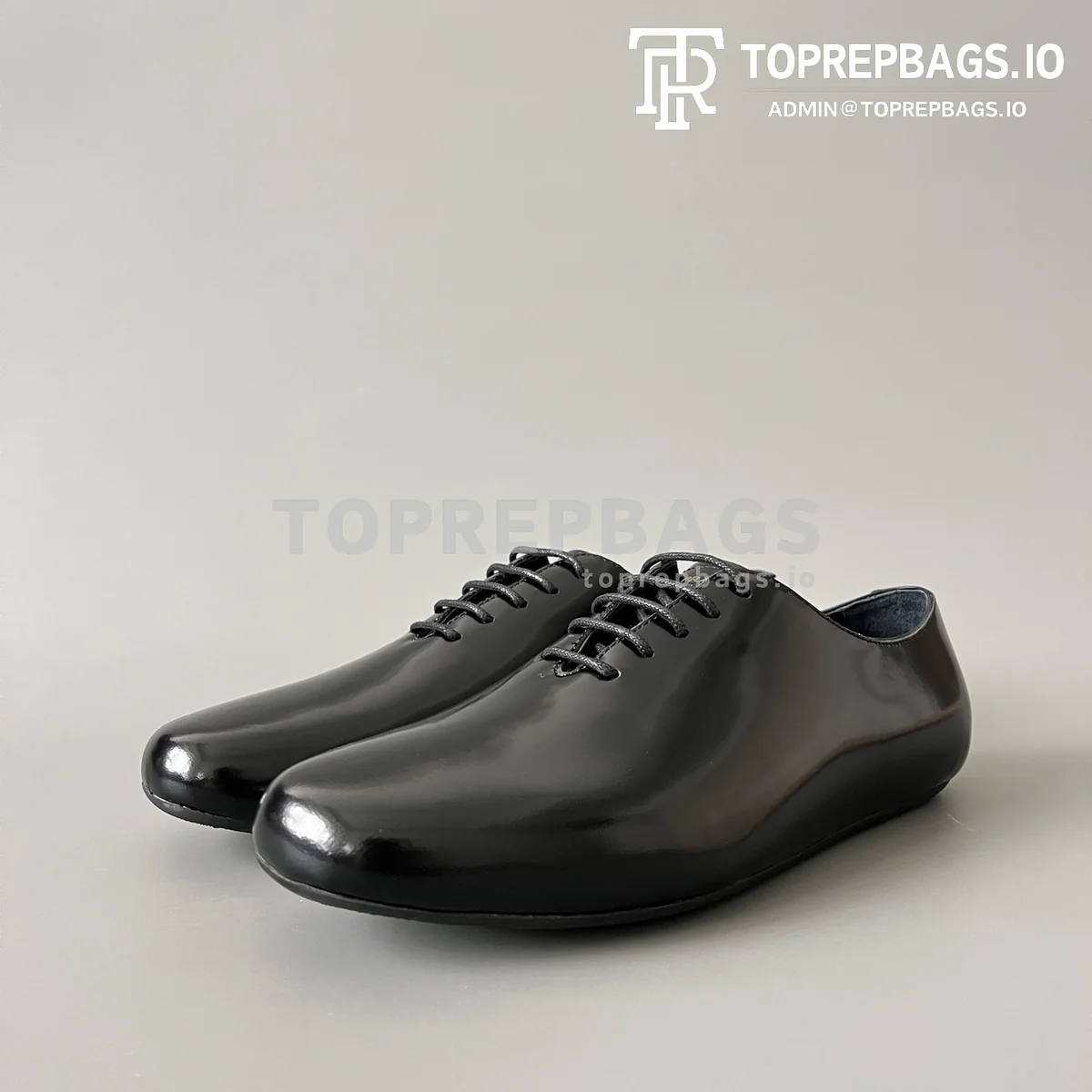 i1750922490245_3740_0_0 Prada in Black