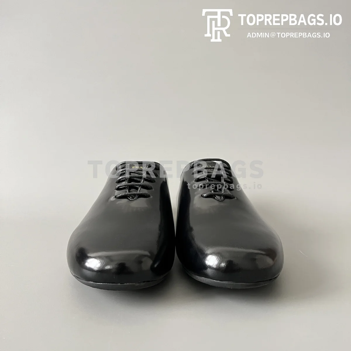 i1750922490252_980_0_1 Prada in Black