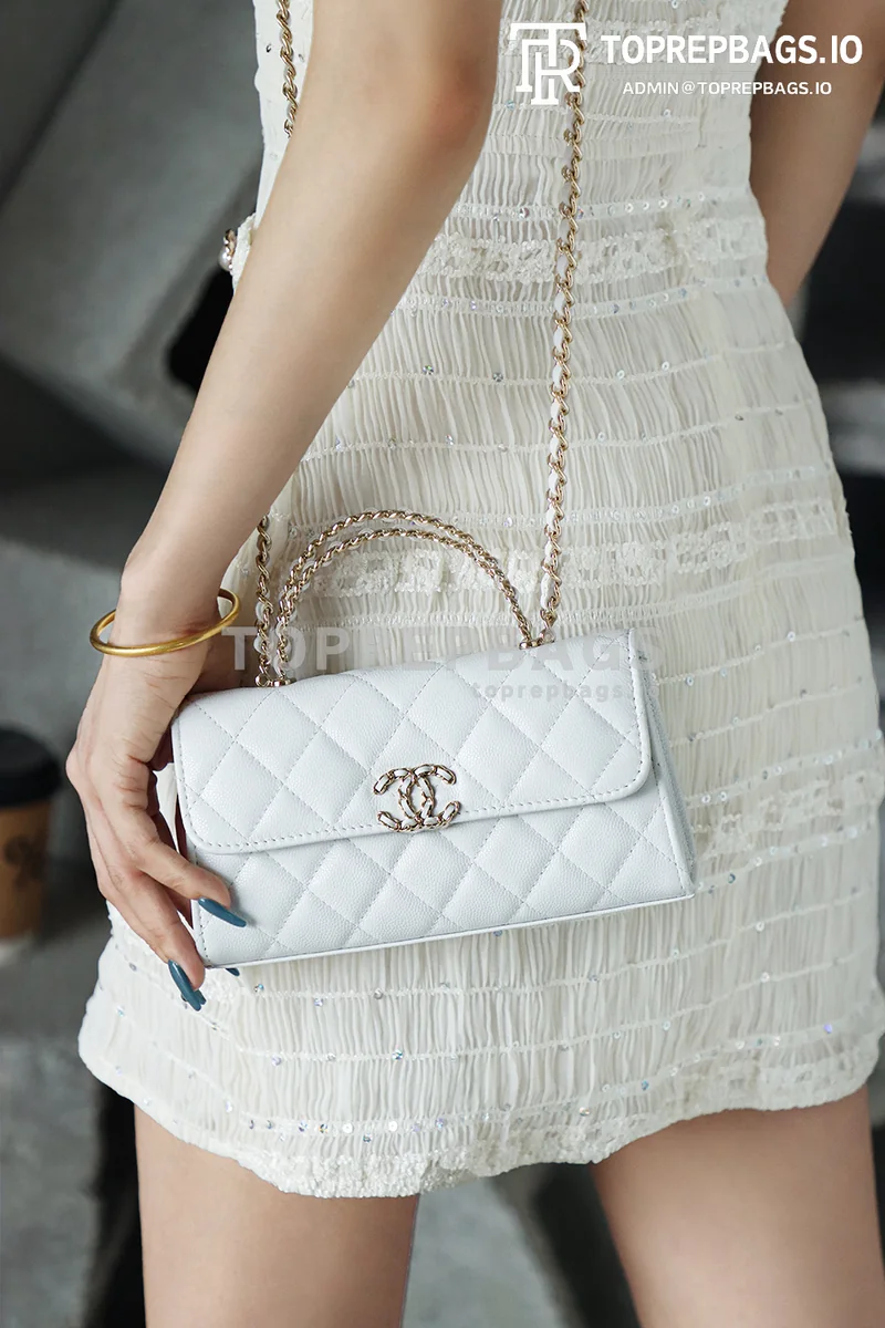 i1751001006111_1718_0_2 Chanel Kelly Mini in White