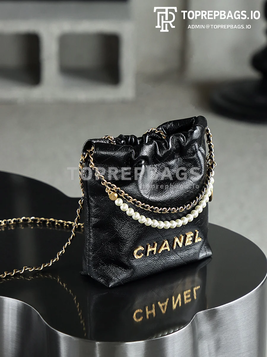 i1751565074761_577_0_14 Chanel 22 Bag Mini in Black