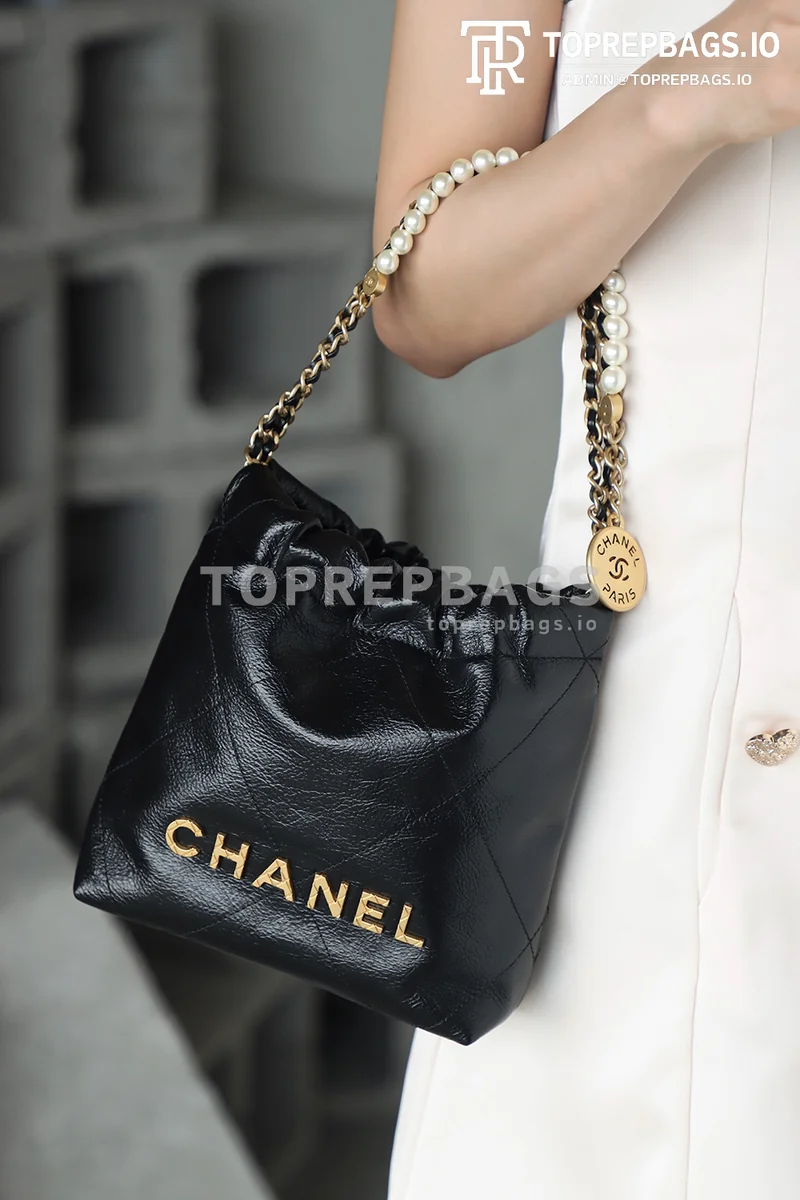i1751565237609_9659_0_0 Chanel 22 Bag Mini in Black