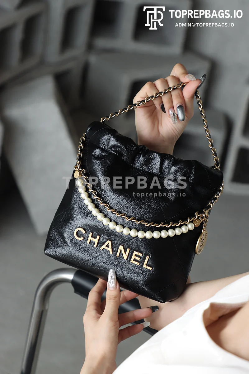 i1751565238419_208_0_5 Chanel 22 Bag Mini in Black