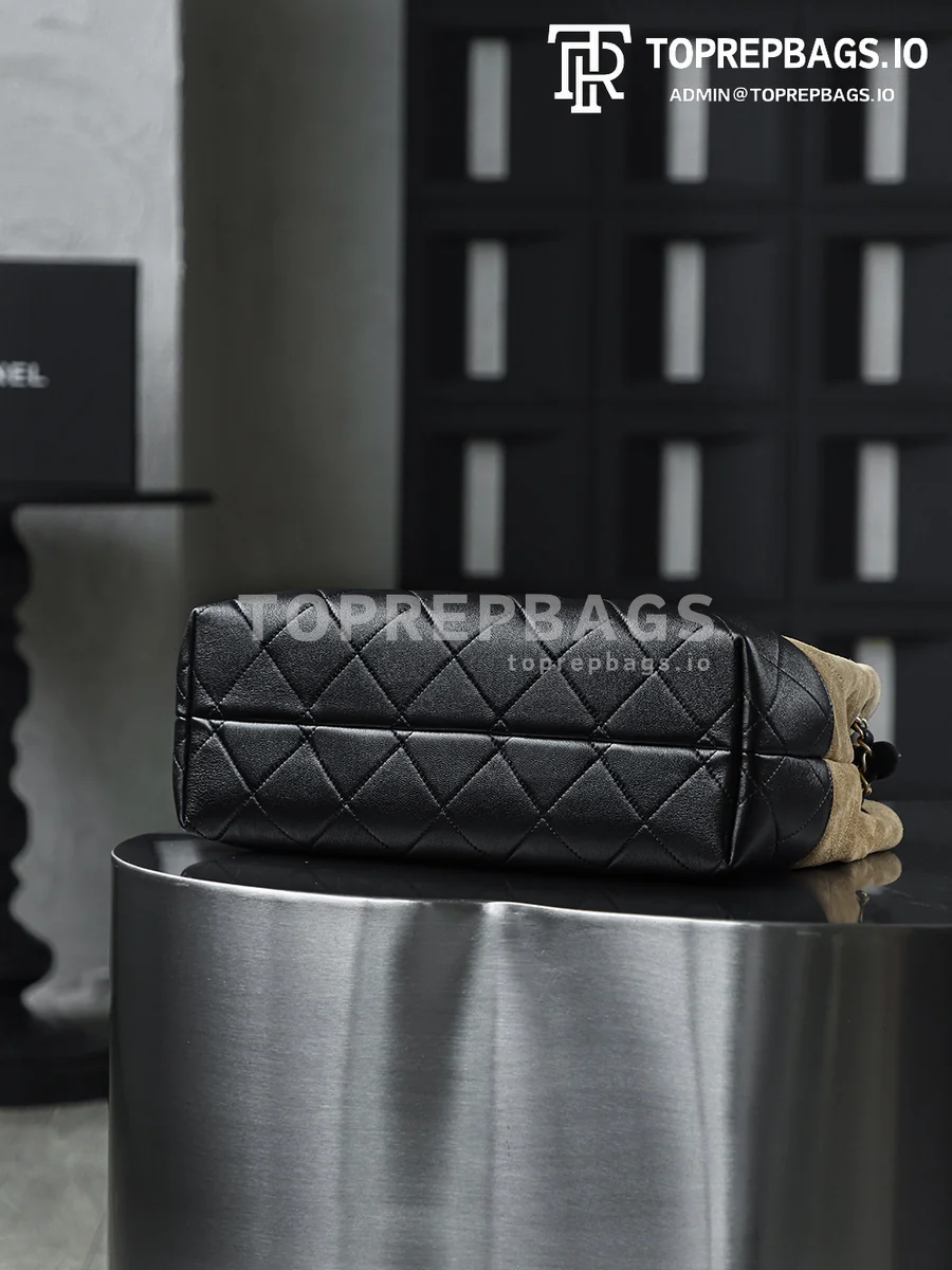 i1752326434272_4222_0_4 Chanel Handbag Hobo in Beige/Black