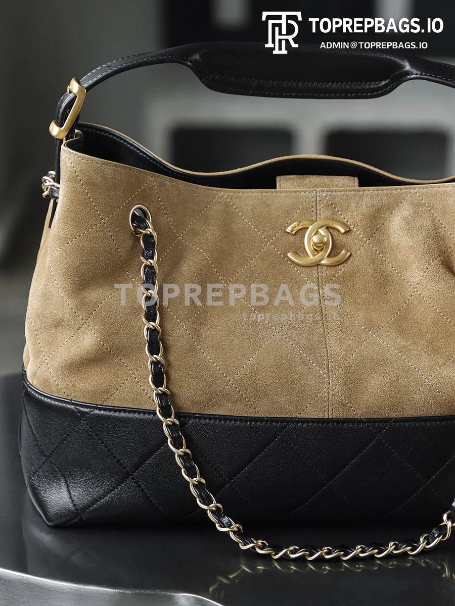 i1752326502081_2192_0_0 Chanel Handbag Hobo in Beige/Black
