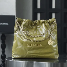 i1752914504948_2451_0_0 Chanel 22 Bag Medium in Green