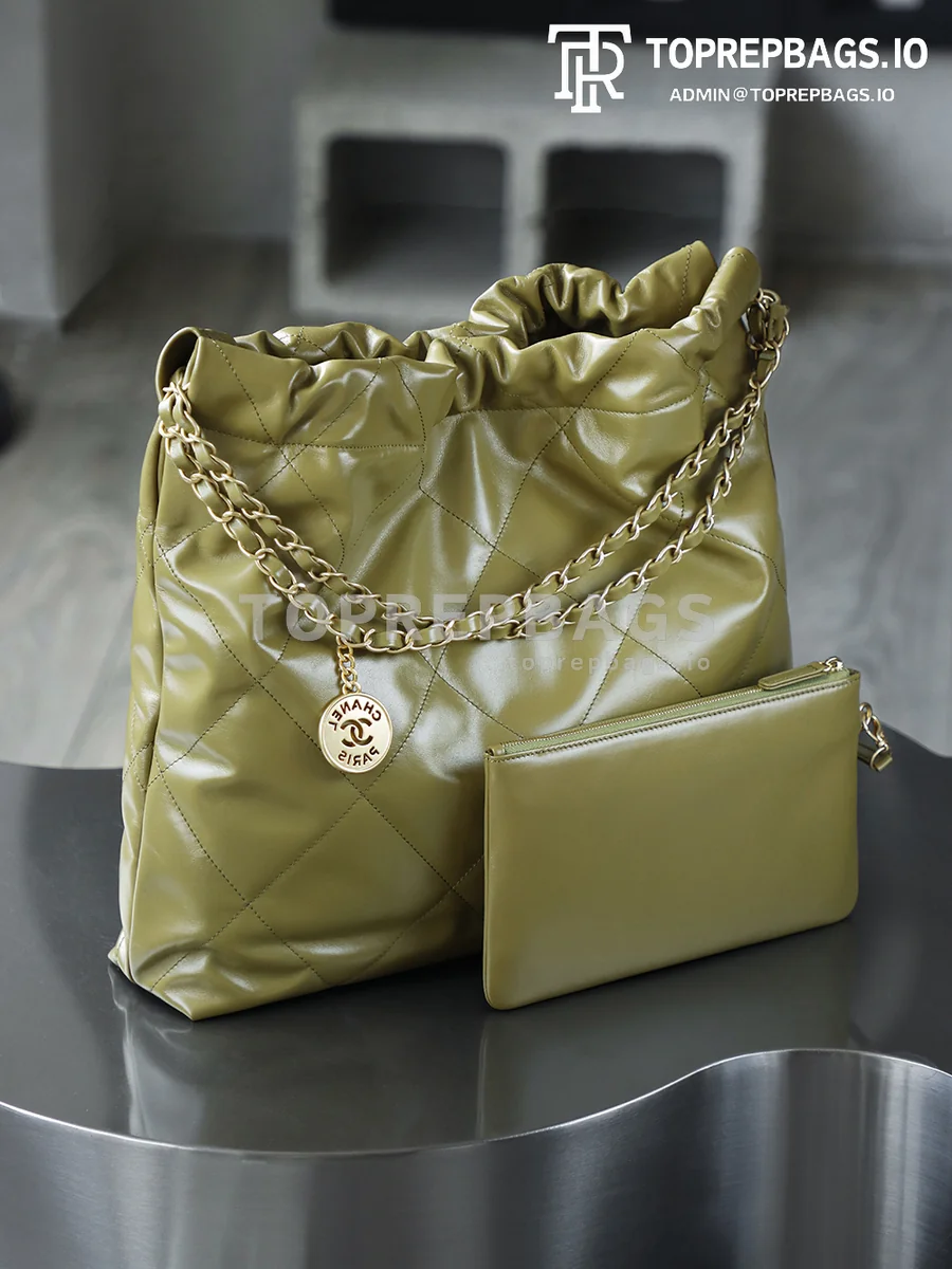 i1752914504948_990_0_9 Chanel 22 Bag Medium in Green