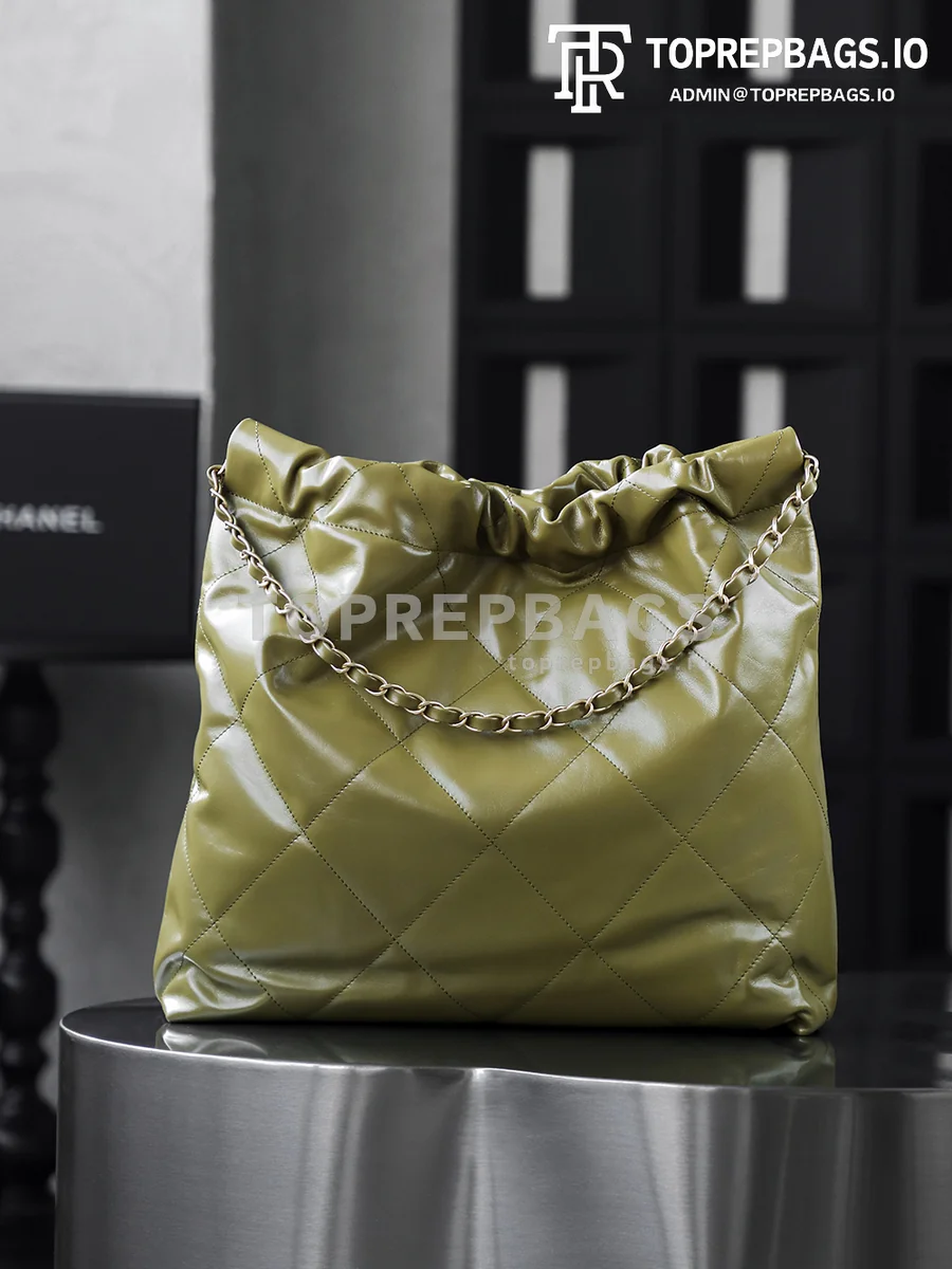 i1752914505900_5826_0_5 Chanel 22 Bag Medium in Green