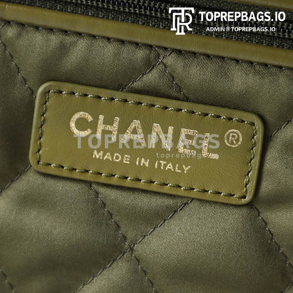 i1752914813783_6971_0_5 Chanel 22 Bag Medium in Green