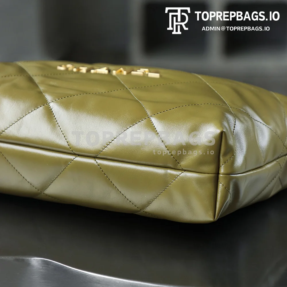 i1752914824059_460_0_6 Chanel 22 Bag Medium in Green