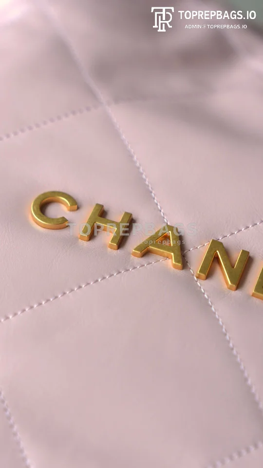 i1752915189007_9099_0_0 Chanel 22 Bag Medium in Pink