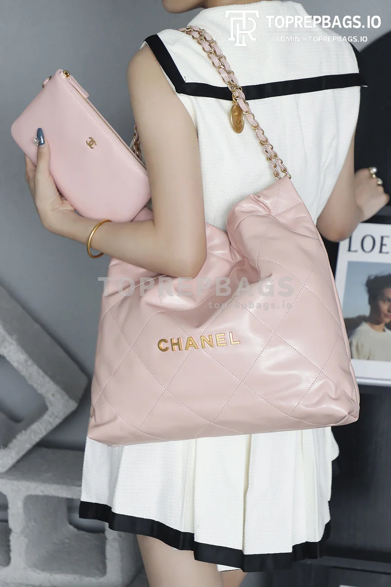 i1752915764558_387_0_8 Chanel 22 Bag Medium in Pink