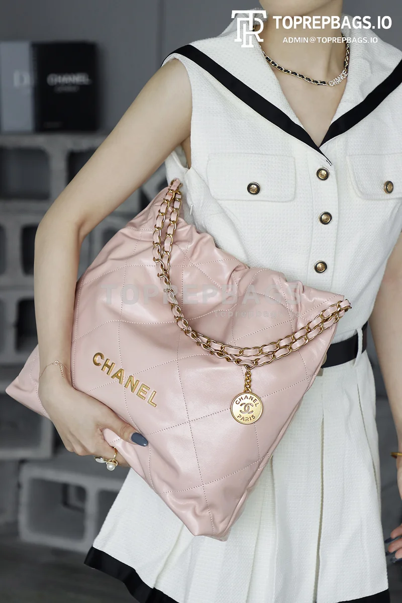 i1752915764607_2716_0_5 Chanel 22 Bag Medium in Pink