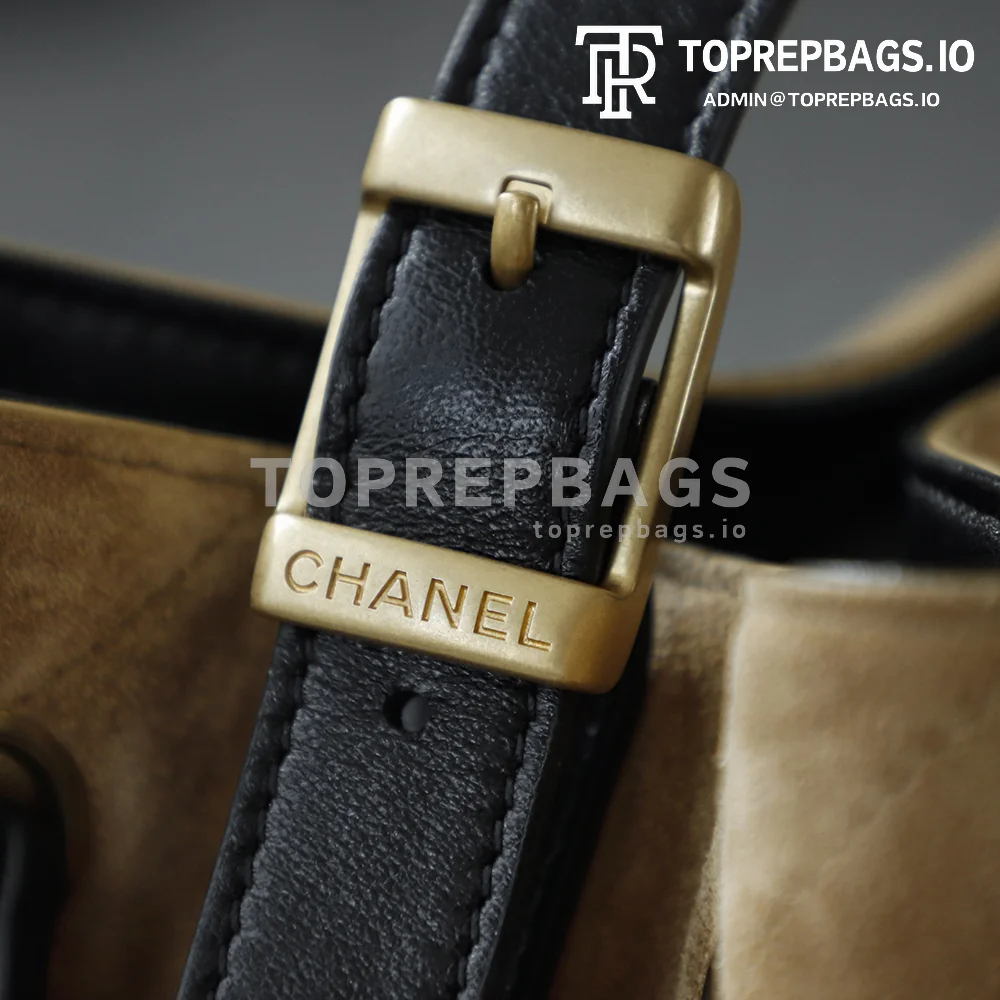 i1753168749585_8118_0_1 Chanel Handbag Hobo in Beige/Black