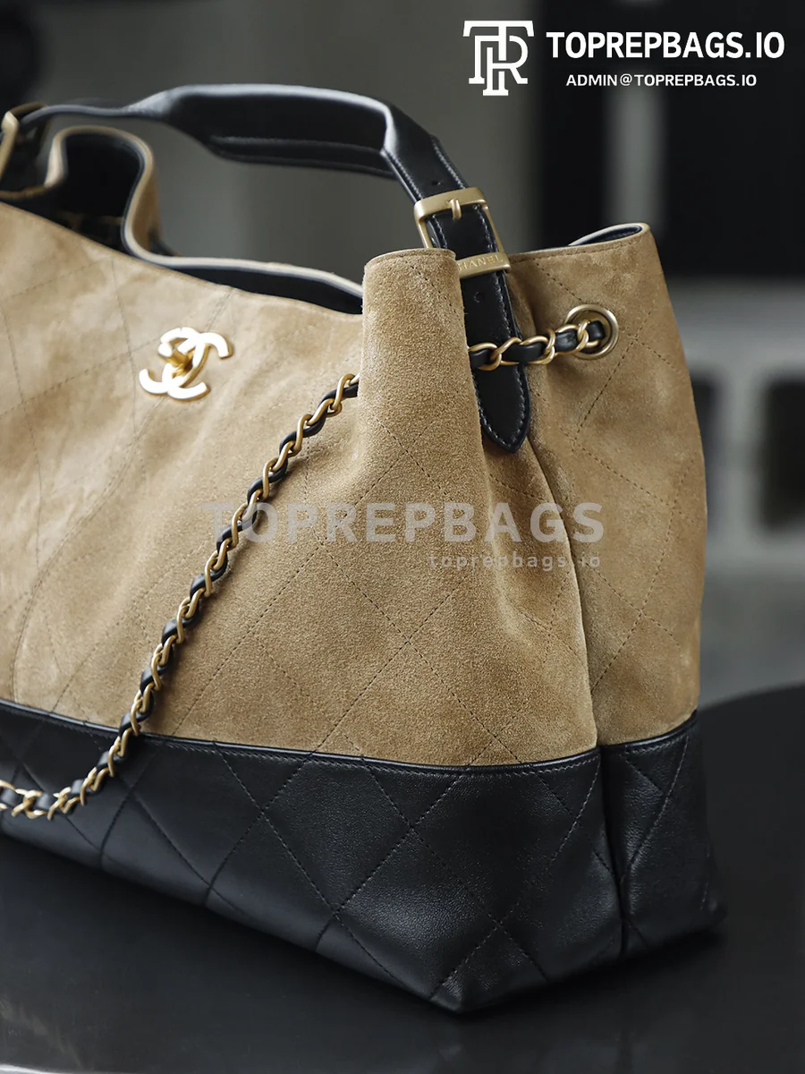 i1753168855528_9193_0_9 Chanel Handbag Hobo in Beige/Black