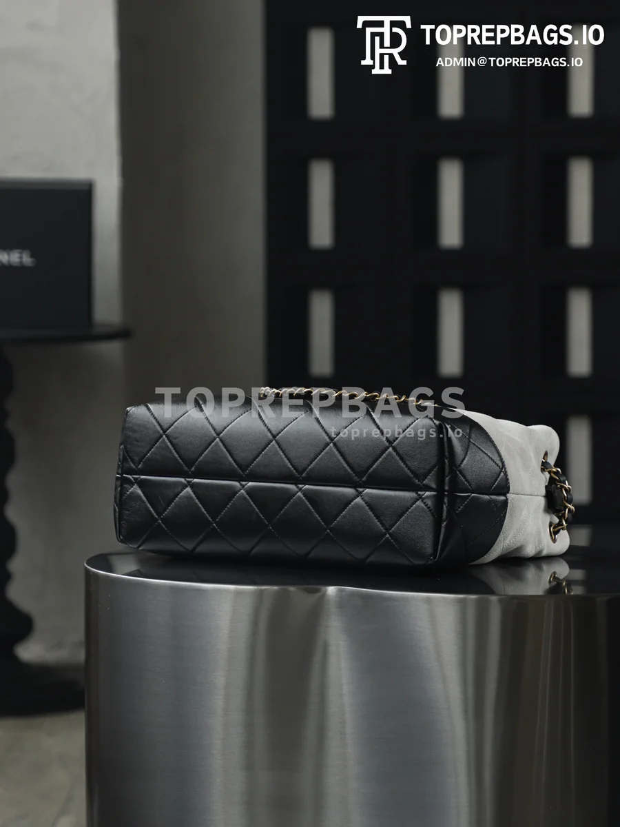 i1755225500674_4878_0_6 Chanel Handbag Hobo in Grey