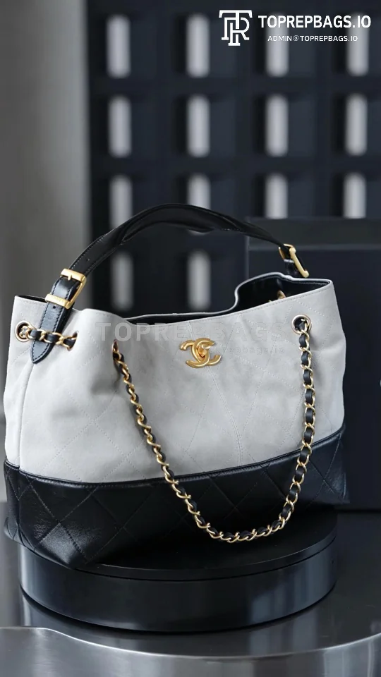 i1755226370357_9794_0_0 Chanel Handbag Hobo in Grey
