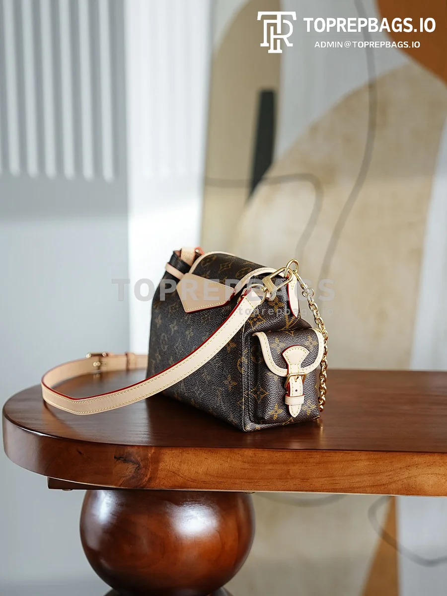 i1755227447854_7143_0_3 Louis Vuitton Odyssee in Brown