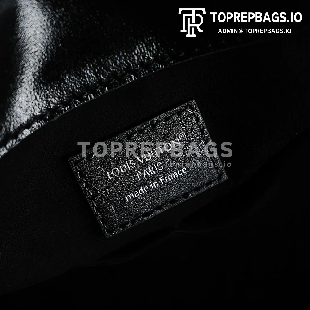 i1756798910500_5274_0_6 Louis Vuitton Off Duty Vibe Medium in Black