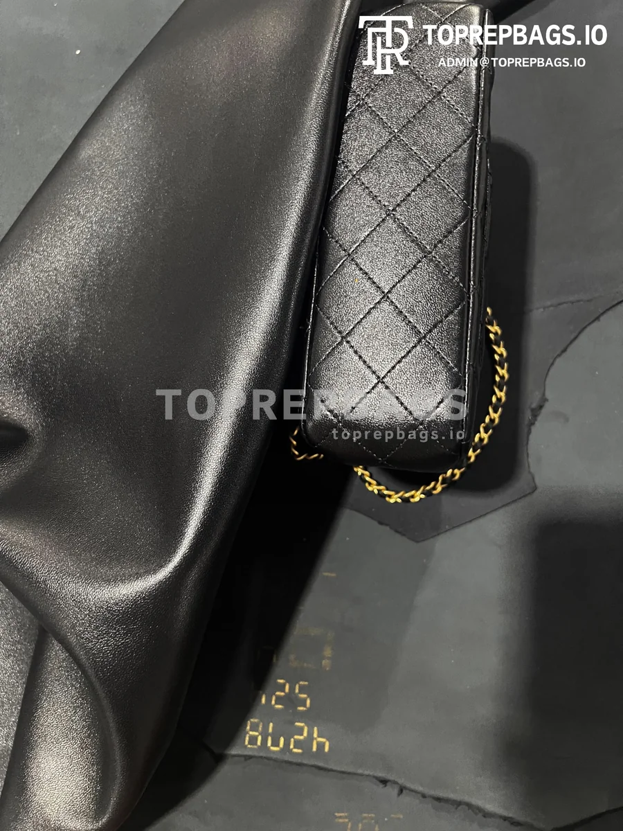 i1757045351219_8653_0_6 Chanel Classic Flap Rectangular Mini in Black