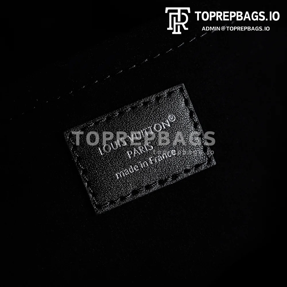 i1757306578114_5636_0_7 Louis Vuitton Off Duty Vibe Medium in Black