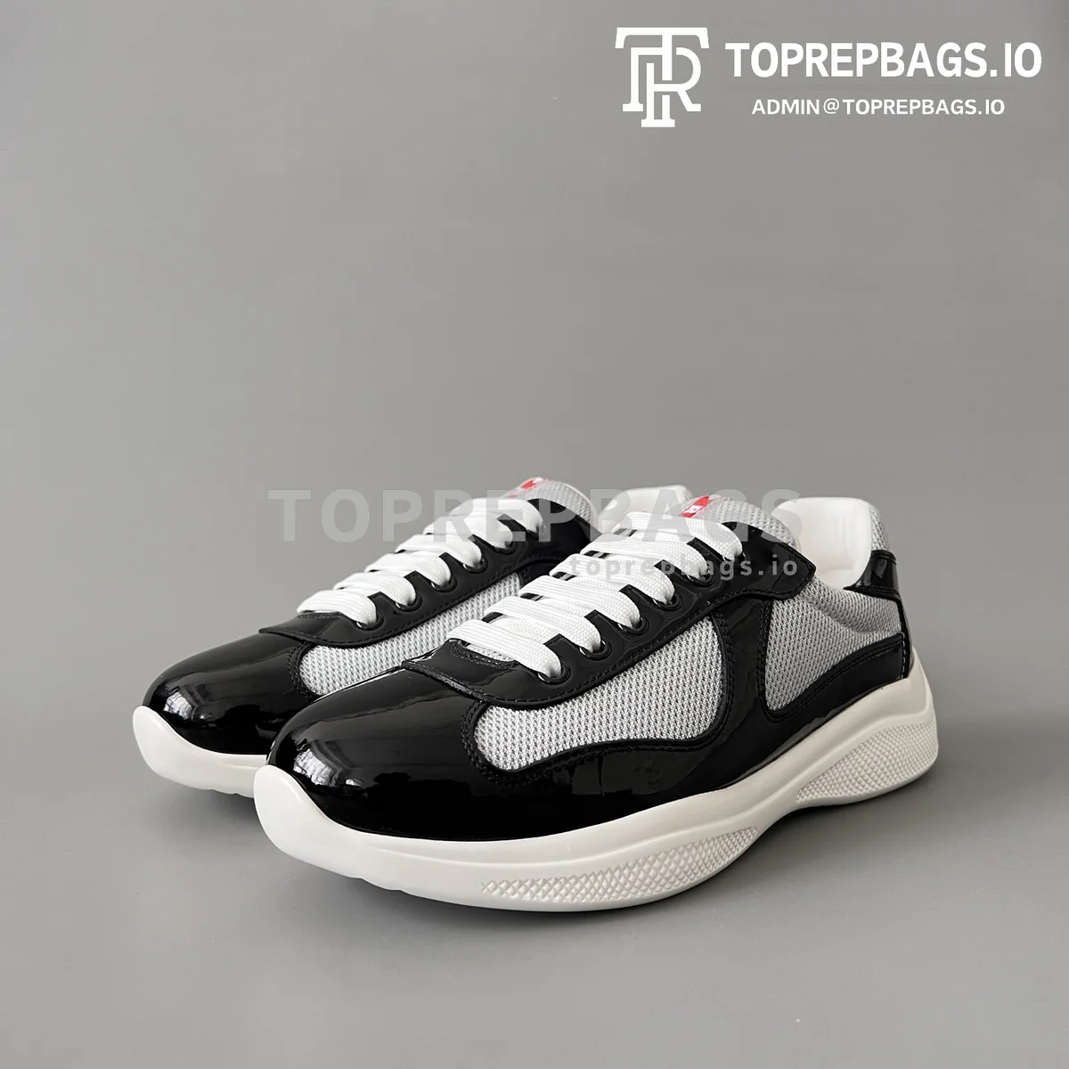 i1757833765482_6731_0_0 Prada in Black/Grey