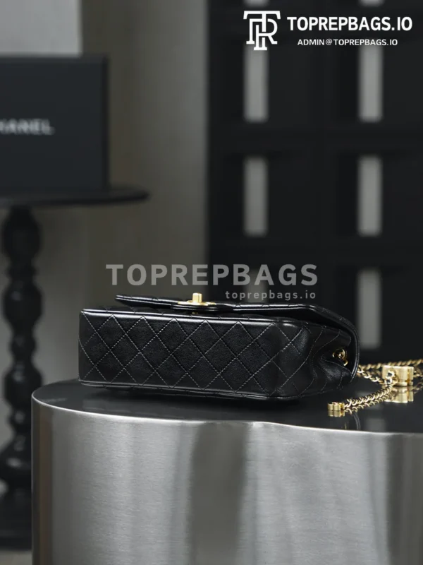 i1759212990141_9410_0_5 Chanel Classic Flap in Black