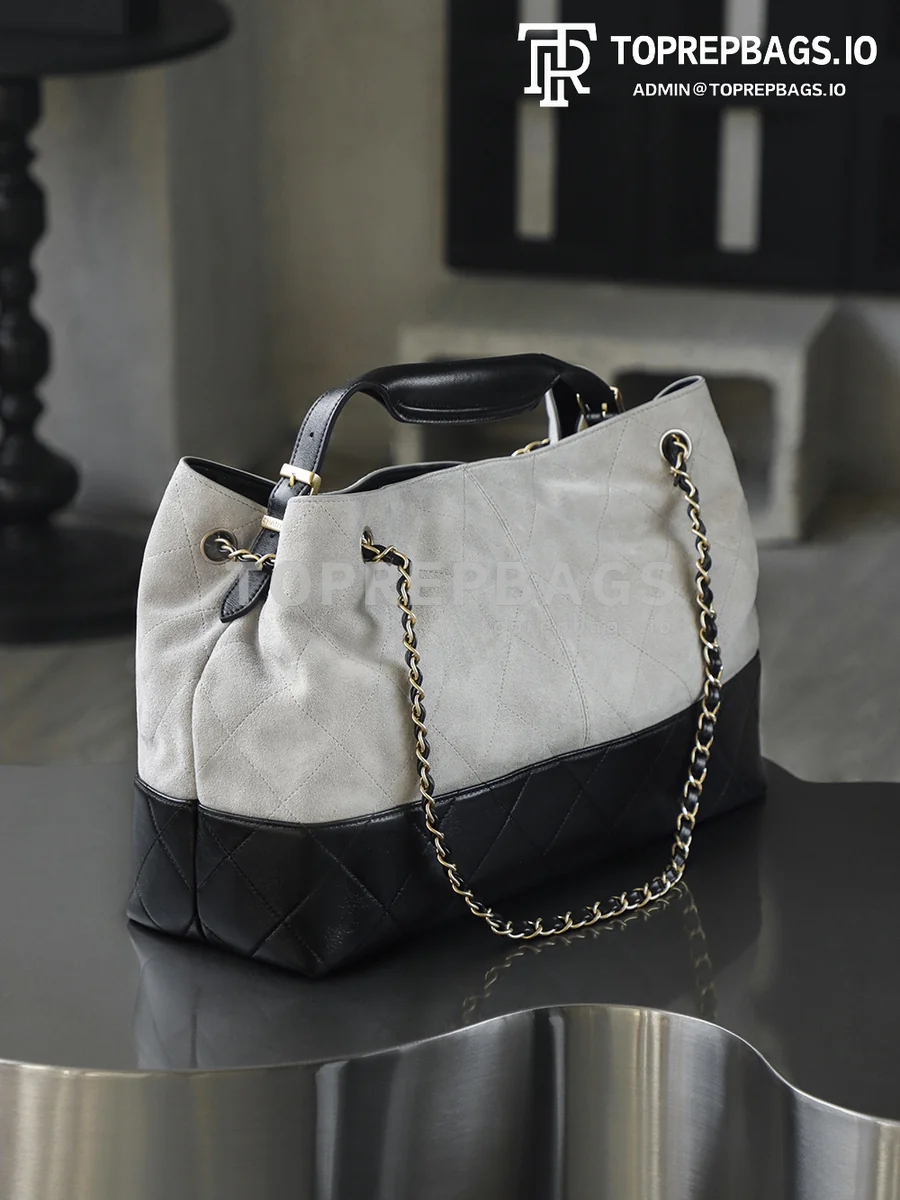 i1759994112037_2931_0_6 Chanel Handbag Hobo in Grey