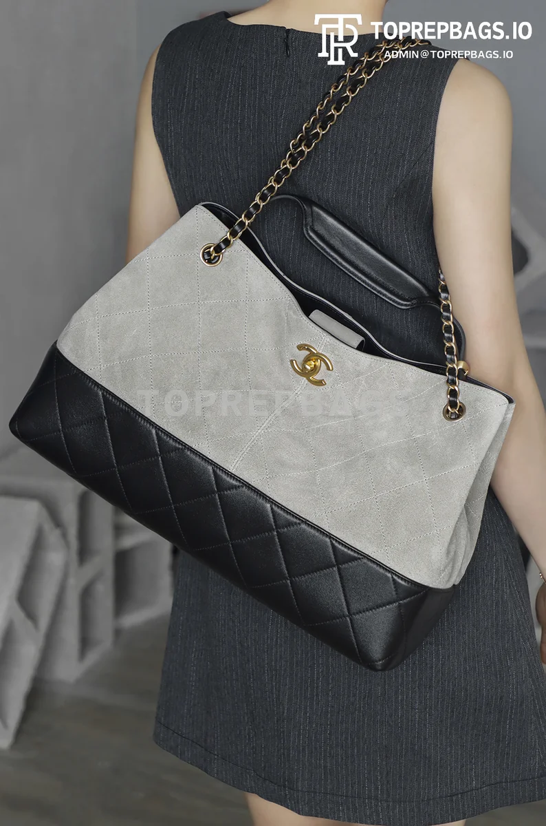 i1759994240580_448_0_5 Chanel Handbag Hobo in Grey