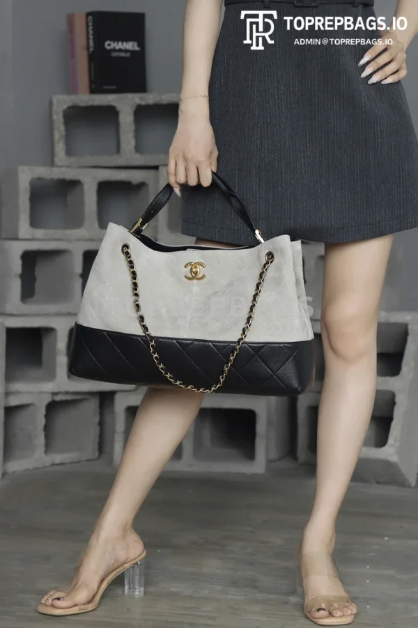 i1759994240653_3928_0_2 Chanel Handbag Hobo in Grey