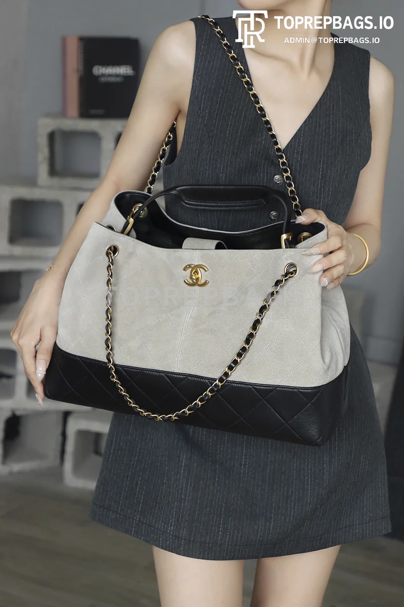 i1759994241474_7592_0_1 Chanel Handbag Hobo in Grey