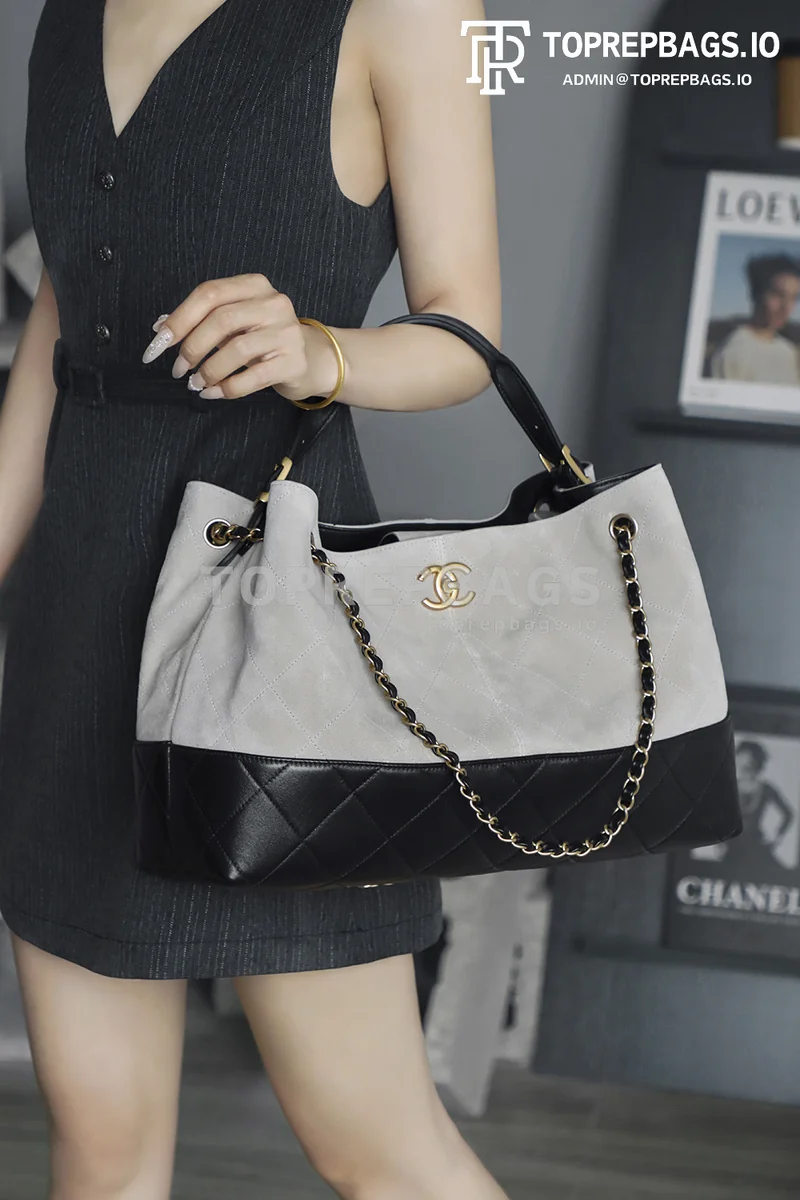 i1759994241483_1675_0_4 Chanel Handbag Hobo in Grey