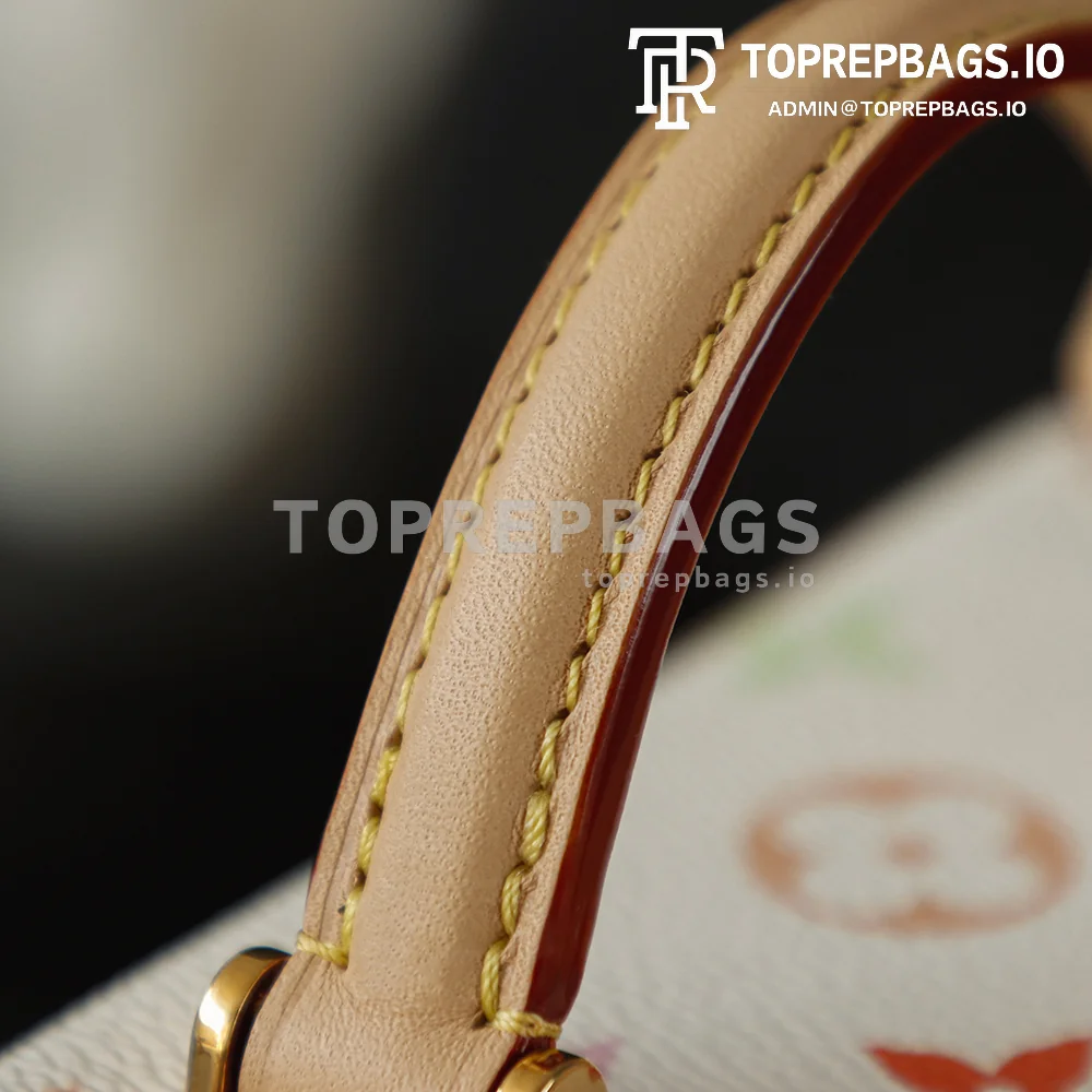 i1760172291801_1220_0_3 Louis Vuitton Vanity Pouch in White