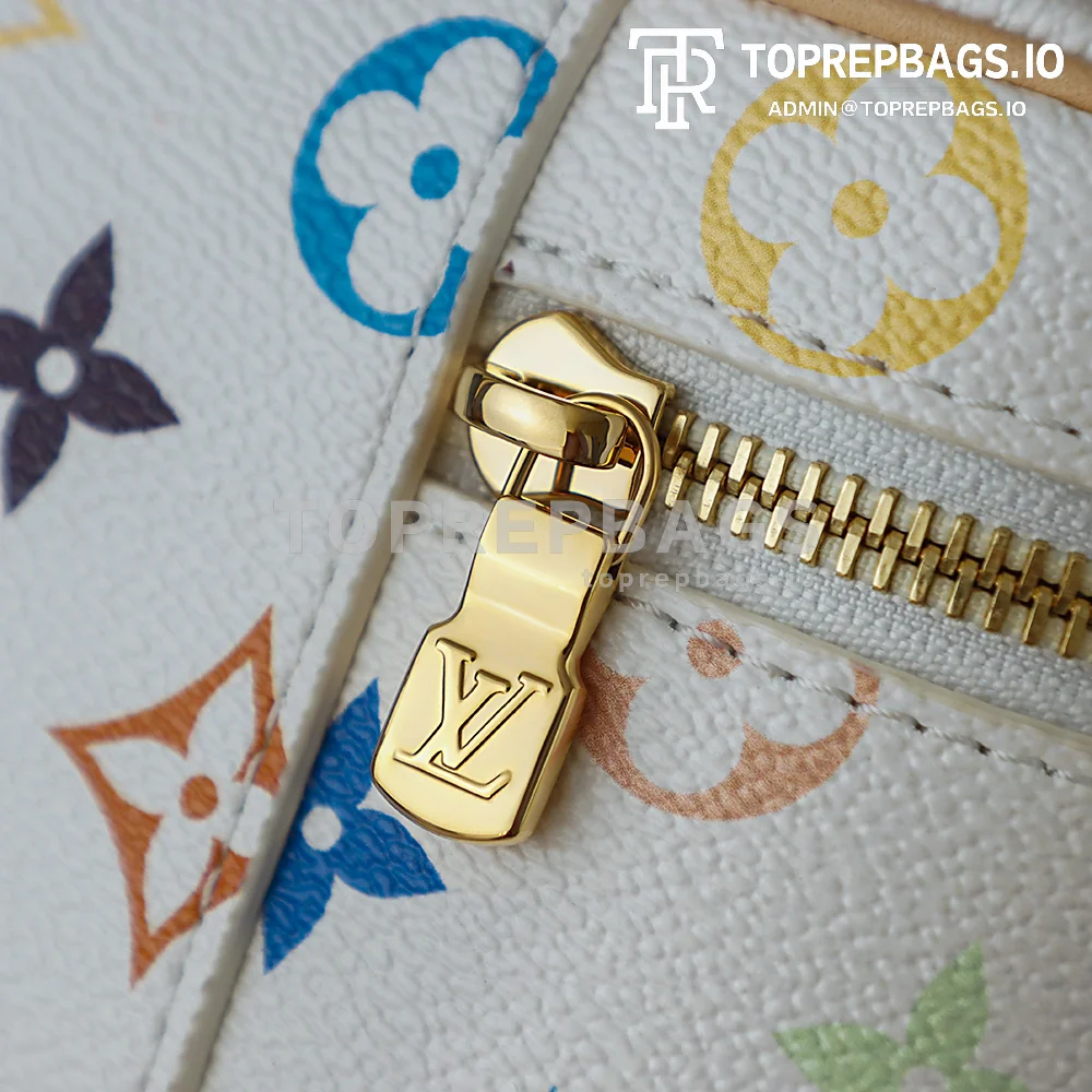 i1760172291926_9567_0_5 Louis Vuitton Vanity Pouch in White