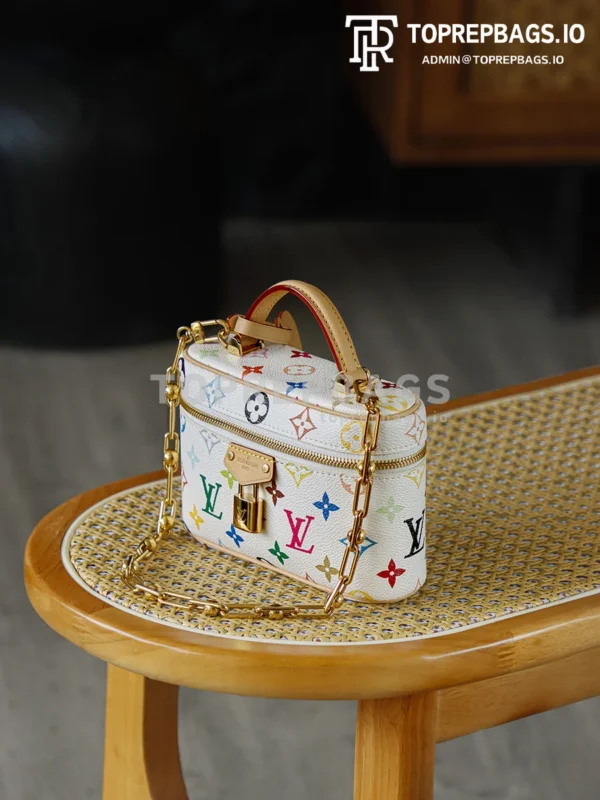 i1760172402958_385_0_5 Louis Vuitton Vanity Pouch in White