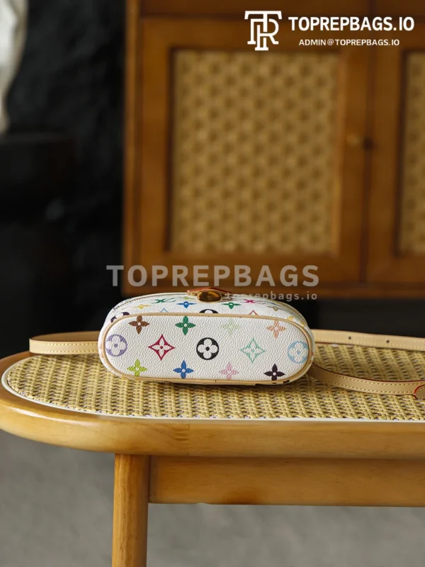 i1760172403016_8075_0_4 Louis Vuitton Vanity Pouch in White