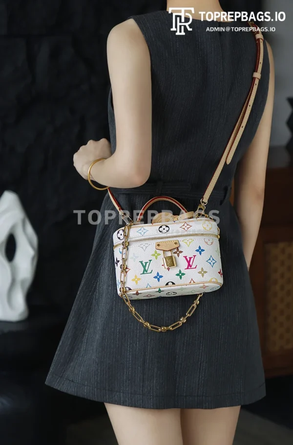 i1760172611961_2974_0_6 Louis Vuitton Vanity Pouch in White