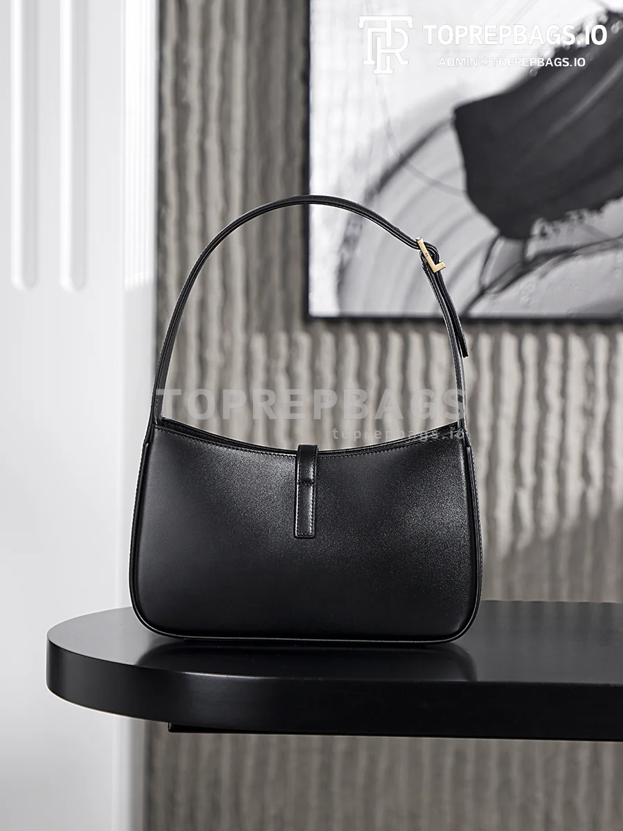 i1760421730576_3295_0_1 YSL Le 5 A 7 in Black
