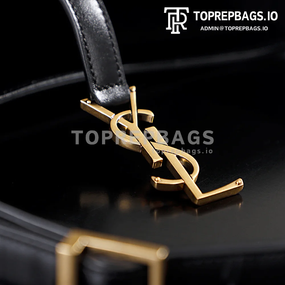 i1760421805512_2095_0_5 YSL Le 5 A 7 in Black