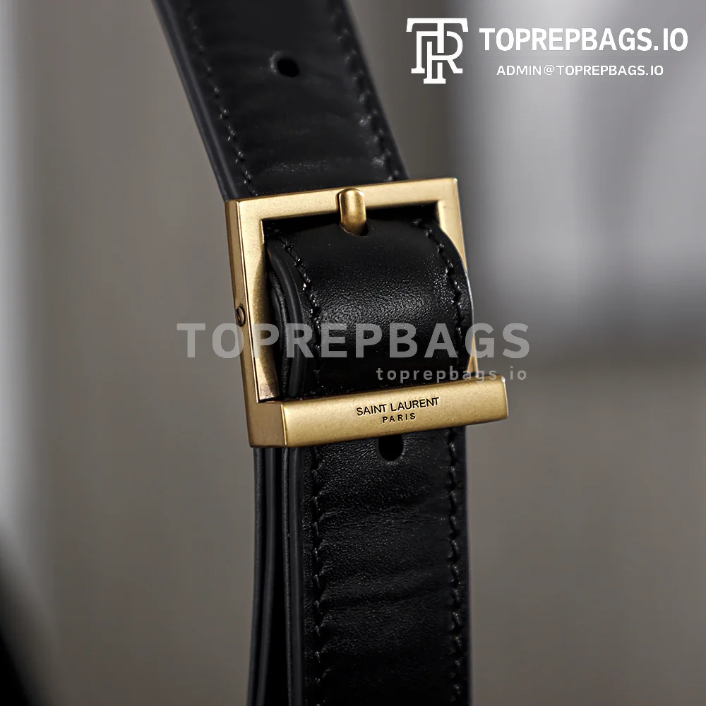i1760421806440_7222_0_6 YSL Le 5 A 7 in Black